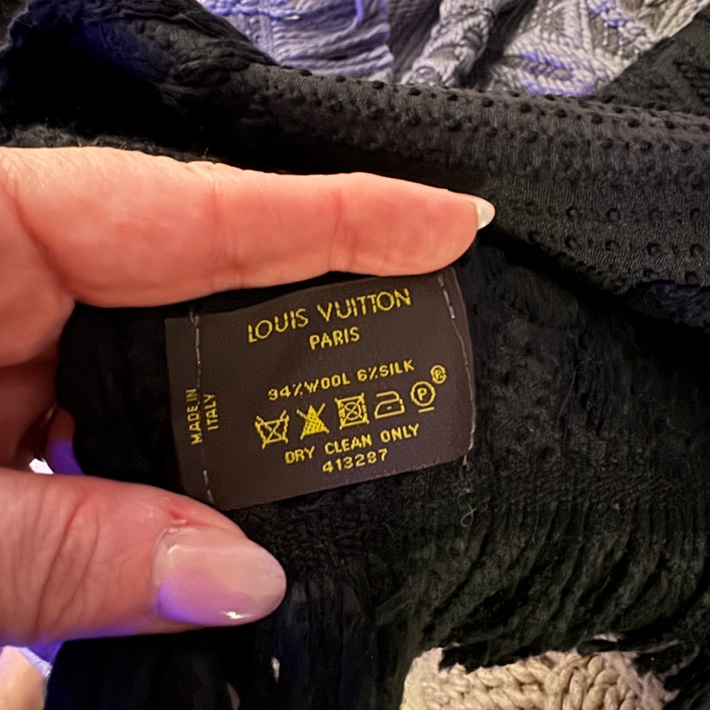 Louis Vuitton Black Wool and Silk Scarf - Picture 7 of 7